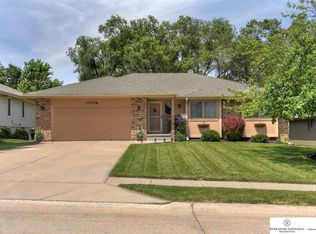 17106 Shirley St, Omaha, NE 68130