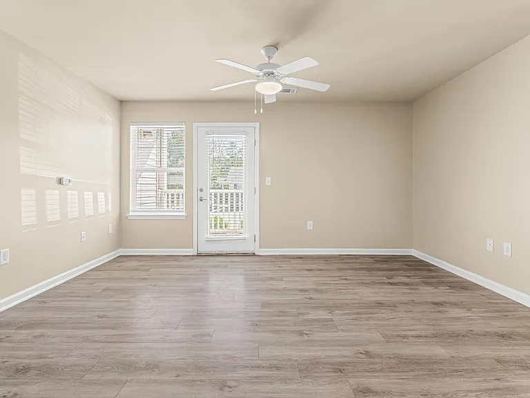 Calvary Trace Apartments — Photo 12