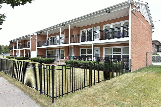 2904 Elizabeth Ave APT 2N photo 1