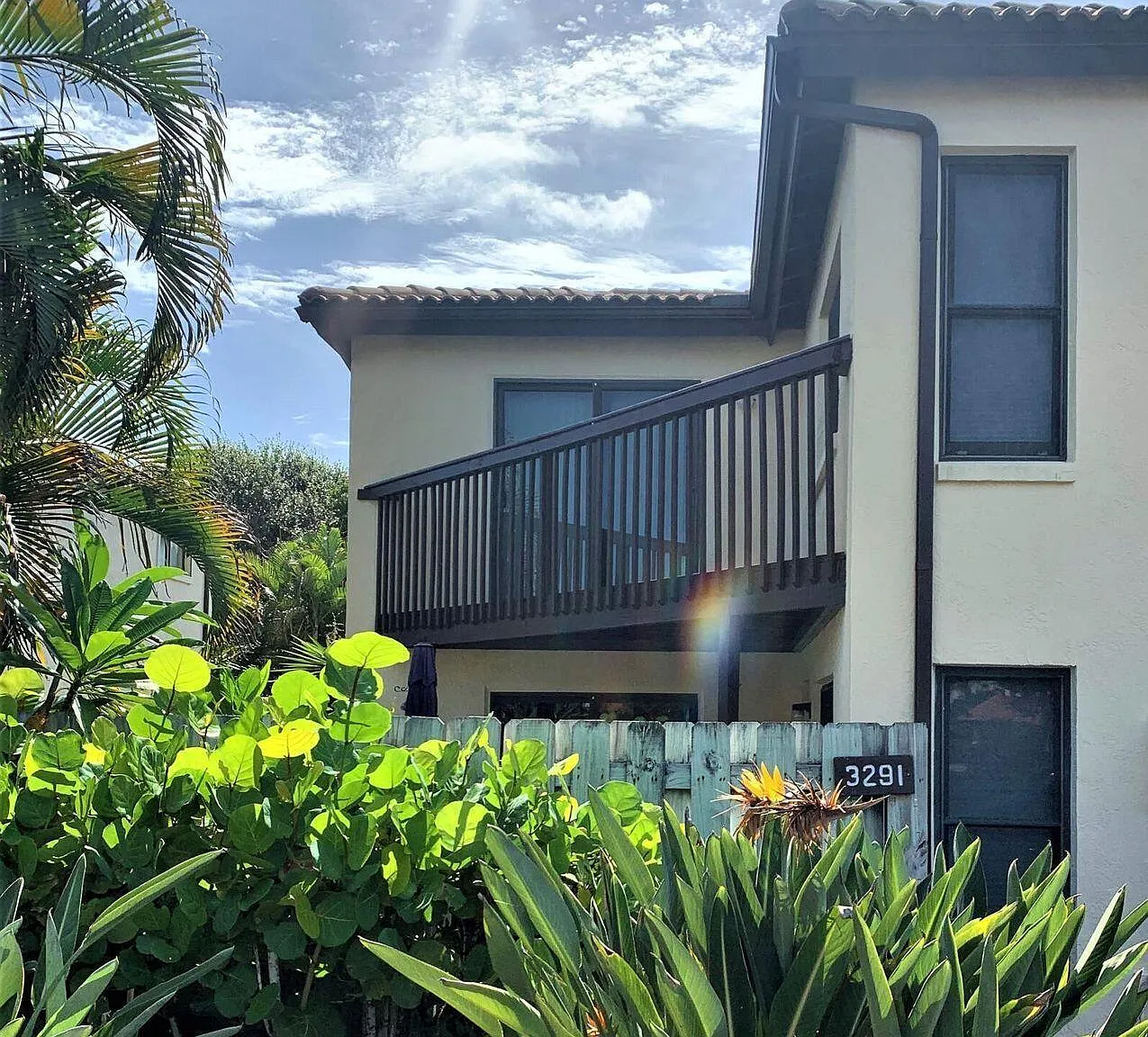 2 bed, 1.5 bath, 1148 sqft, $2,200 — Photo 1