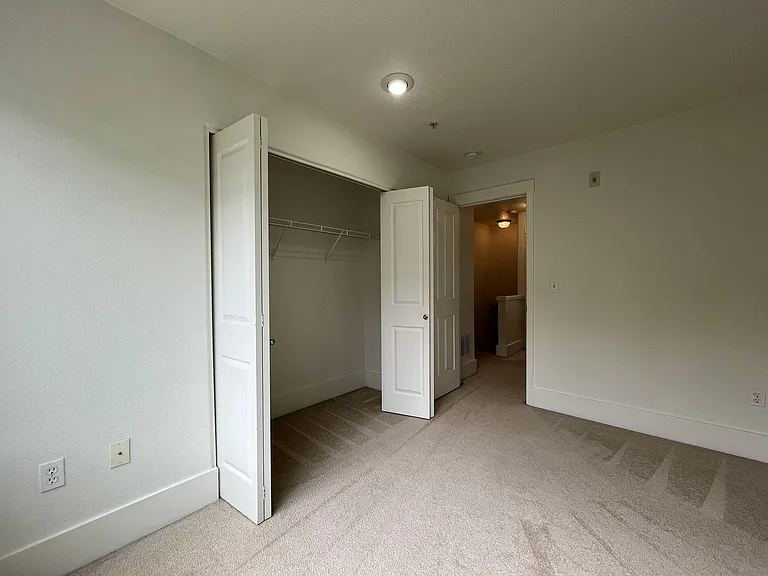 836 NW 118th Ave #102 — Photo 32