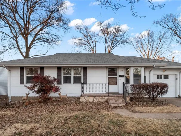 1525 Ballard Dr, Saint Louis, MO 63137
