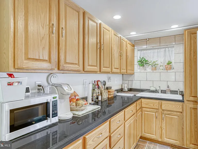 113 E Taylor Run Pkwy — Photo 2