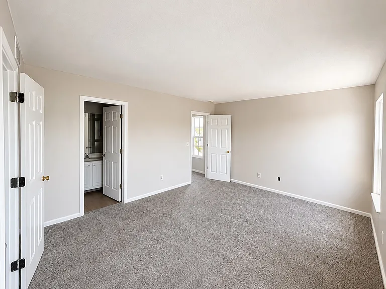633 Lakeview Dr S — Photo 14