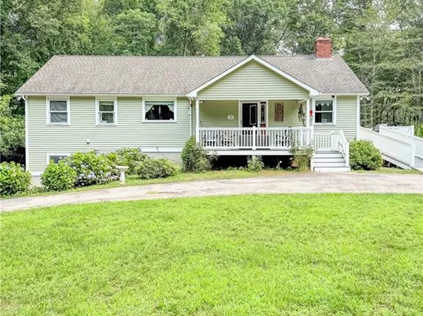 552 Main St, Hopkinton, RI 02833