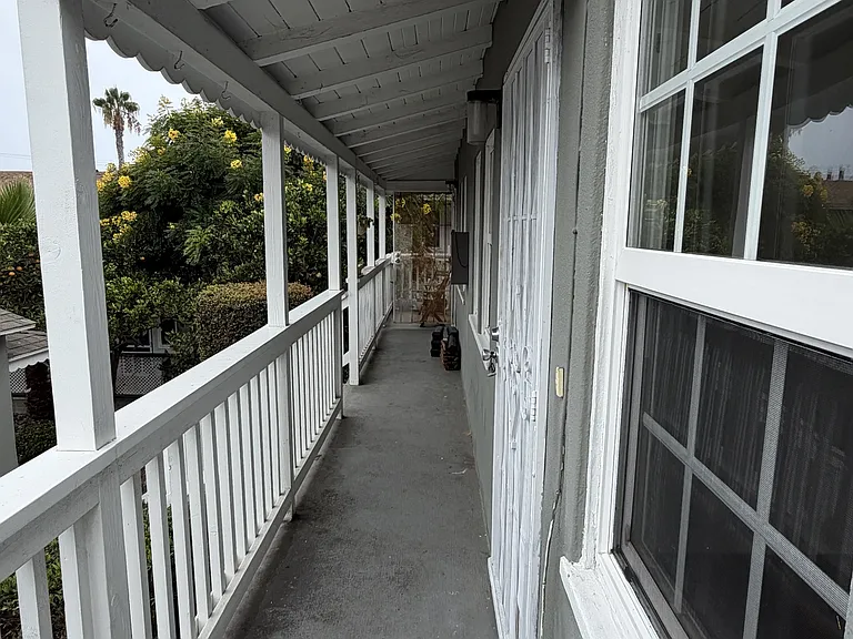 4870 Niagara Ave — Photo 15
