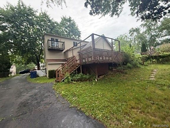 4th image of 571 Cristy Ave