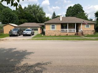 1000 10th Ave, Marlinton, WV 24954