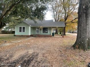707 W Jefferson Ave, Greenwood, MS 38930