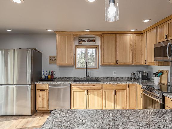 5th image of 3853 Sangria Ave