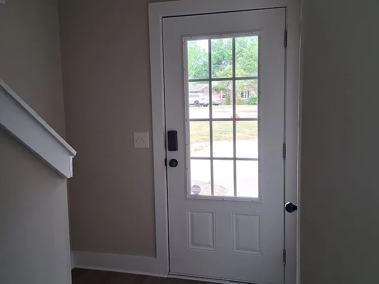 251 Nancy St #B — Photo 9