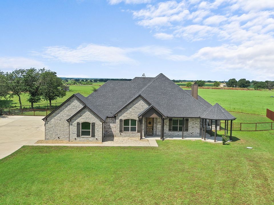 1st image of 119 Brock Ln