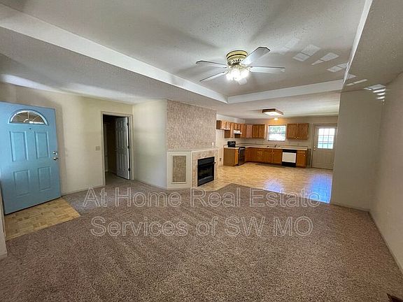 3rd image of 831 S Timber Ridge Dr