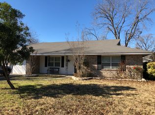 1221 Hillcrest Dr, New Braunfels, TX 78130