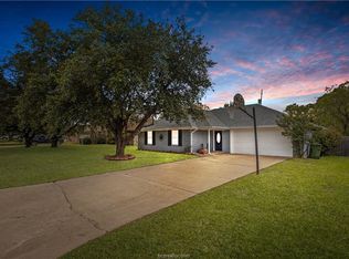 4108 Kenwood Dr, Bryan, TX 77802
