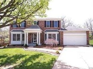 15524 Windsor Ridge Ct, Chesterfield, MO 63017