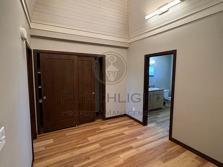 407 E Main St #A — Photo 16