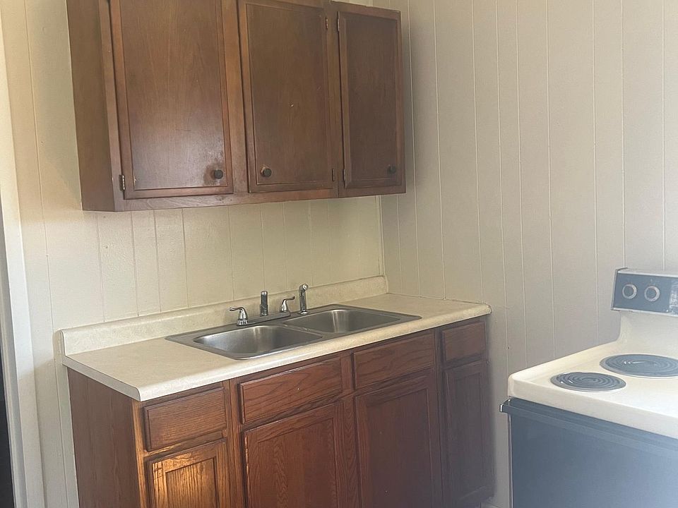 1st image of 834 Academy Ave APT 2