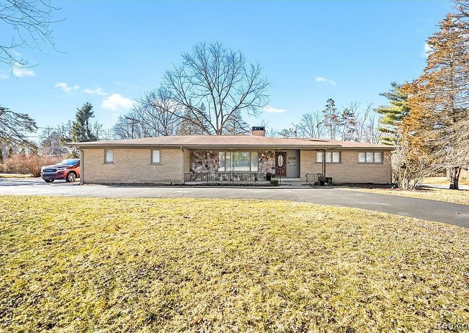 23470 Ranch Hill Dr W, Southfield, MI 48033 Zillow