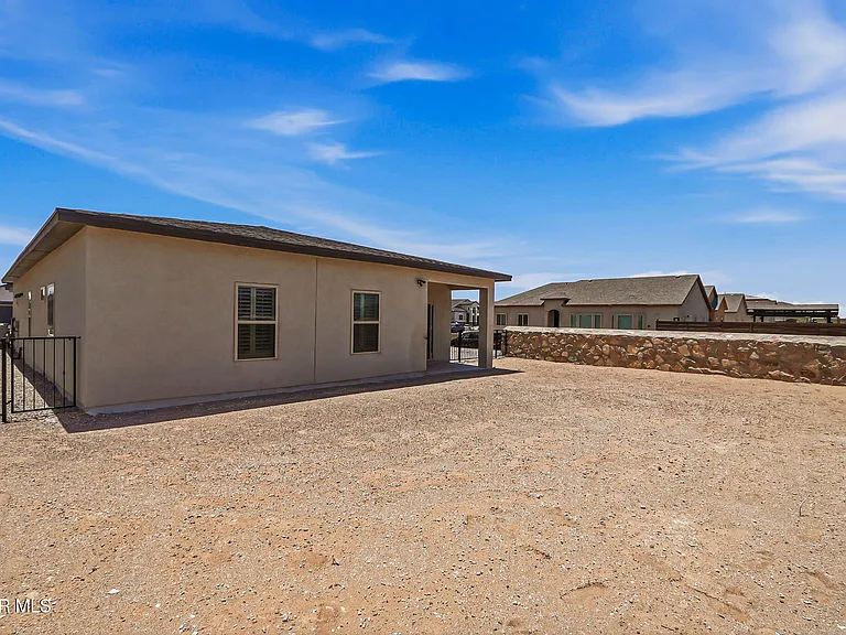 14801 Mike A Mendoza Ave — Photo 34