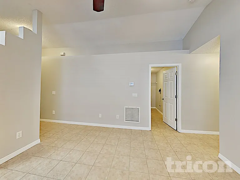 8514 Blackberry Ave — Photo 3