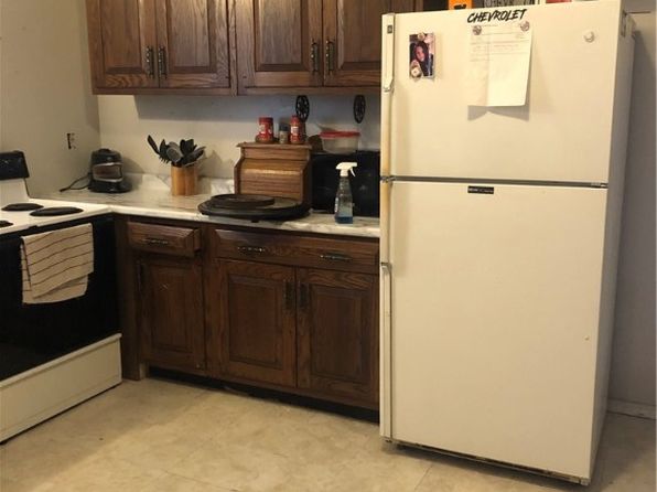 108 E Bissell St, Tower Hill, IL 62571
