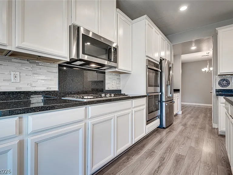 12321 Silvana St — Photo 14
