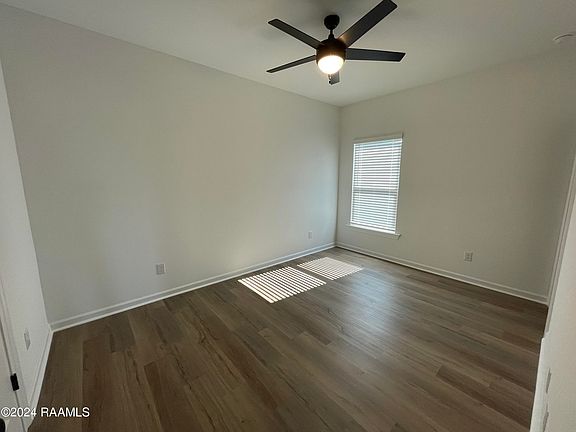 4th image of 117 Hardwicke Ct