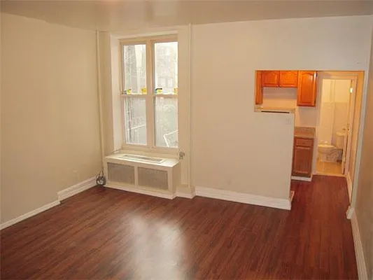 Rented by R New York | media 13