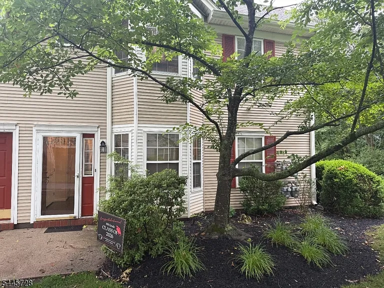 58 Waugh Ct — Photo 28