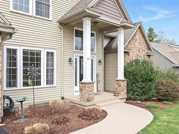41 Red Bridge Ln, South Hadley, MA 01075