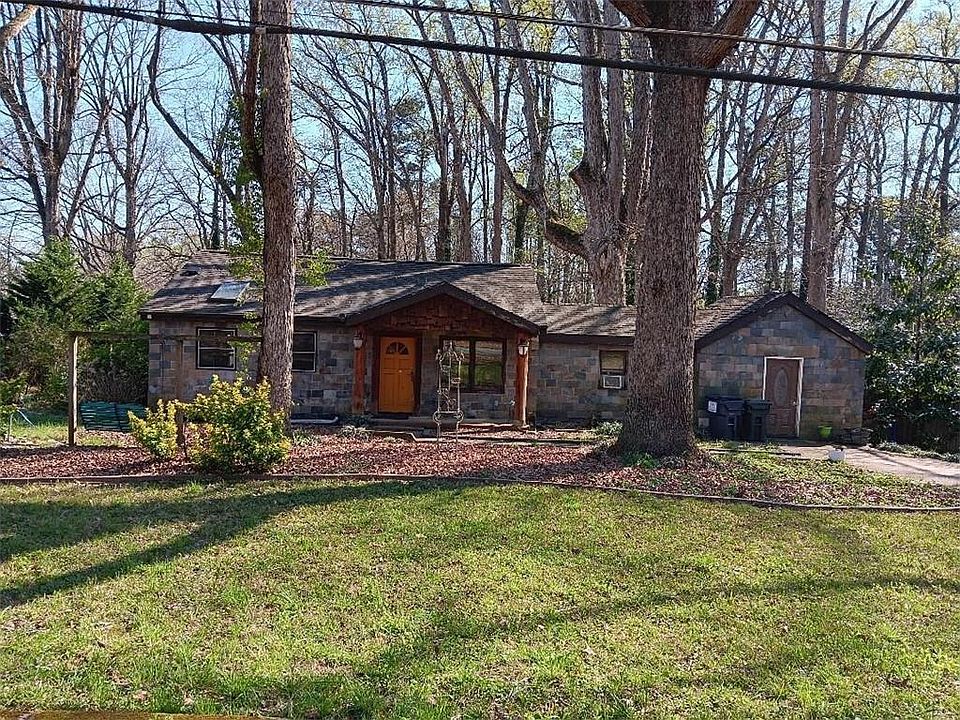 1st image of 625 Landers Dr SW