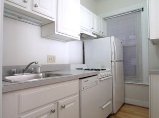 891 Massachusetts Ave APT 11, Cambridge, MA 02139