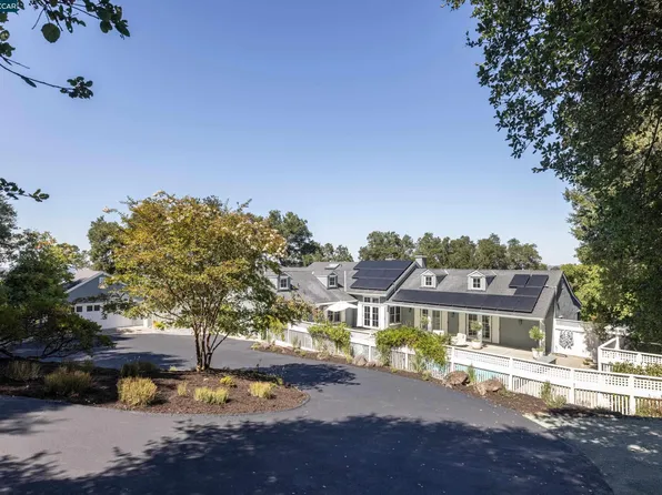 146 Crestview Dr, Orinda, CA 94563