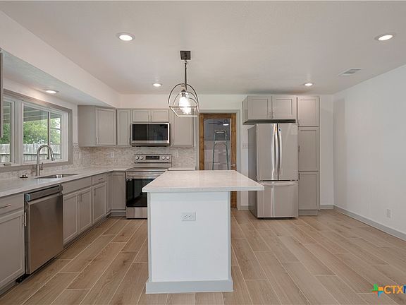 4th image of 2203 Lily Dr