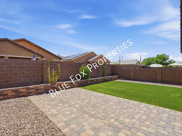 8670 N Genoa Ct — Photo 23