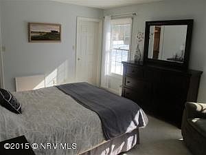 4th image of 1304 Bishop Rd