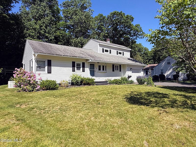 3rd image of 132 Birch Lane
