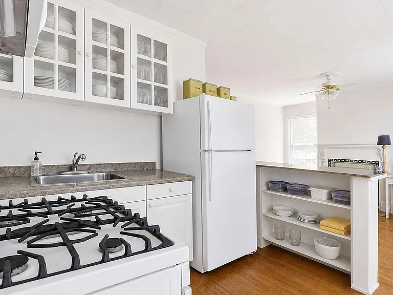 2541 Garfield Ave #3 — Photo 5