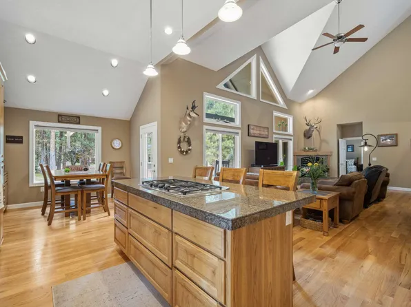 14234 Whitewater Loop, La Pine, OR 97739