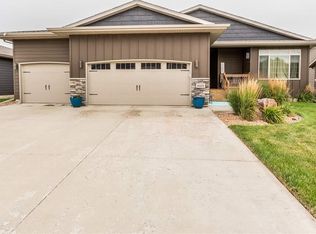 8105 W Vista Park St, Sioux Falls, SD 57106