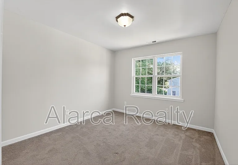5620 Ilford St #5620 — Photo 12