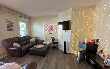 8 bed, 5000 sqft, $5,400 — Photo 3