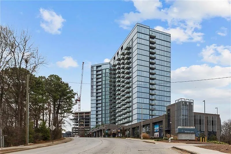 788 W Marietta St #806
