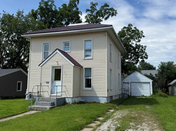 213 S Guilford St, Sumner, IA 50674