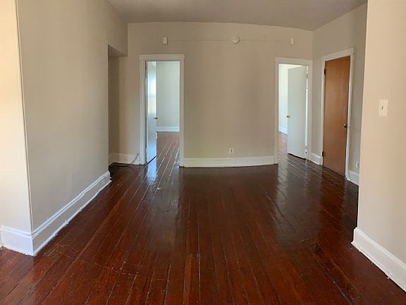 2nd image of 4031 Locust St #2