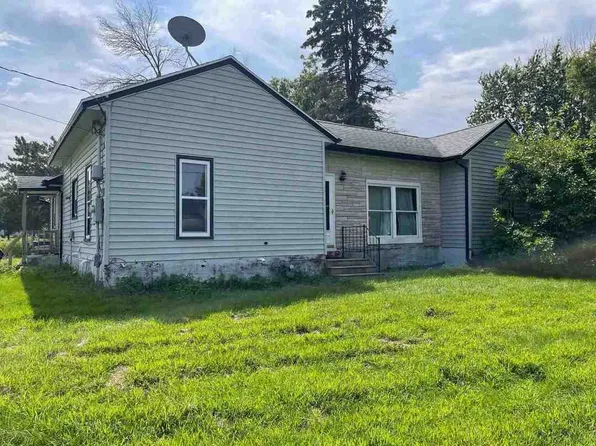 204 Benton St W, Hazleton, IA 50641