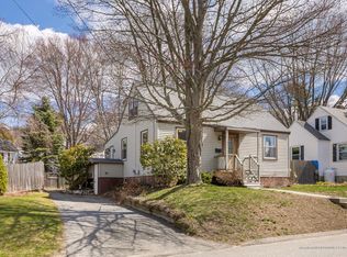 4 Orchard Rd, Cape Elizabeth, ME 04107