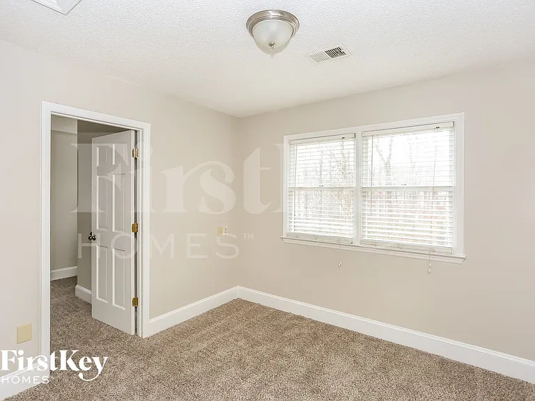 7117 Frances Irene Dr — Photo 13
