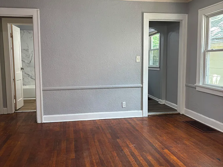 4916 Paseo Blvd — Photo 3